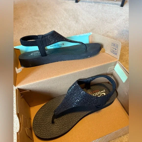 Skechers Vegan Black Sandals - Picture 5 of 9